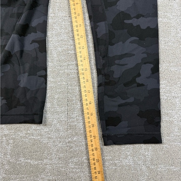 Lululemon Align High Rise Camo Active Running Crop Legging Pant Size 6 - Picture 5 of 6